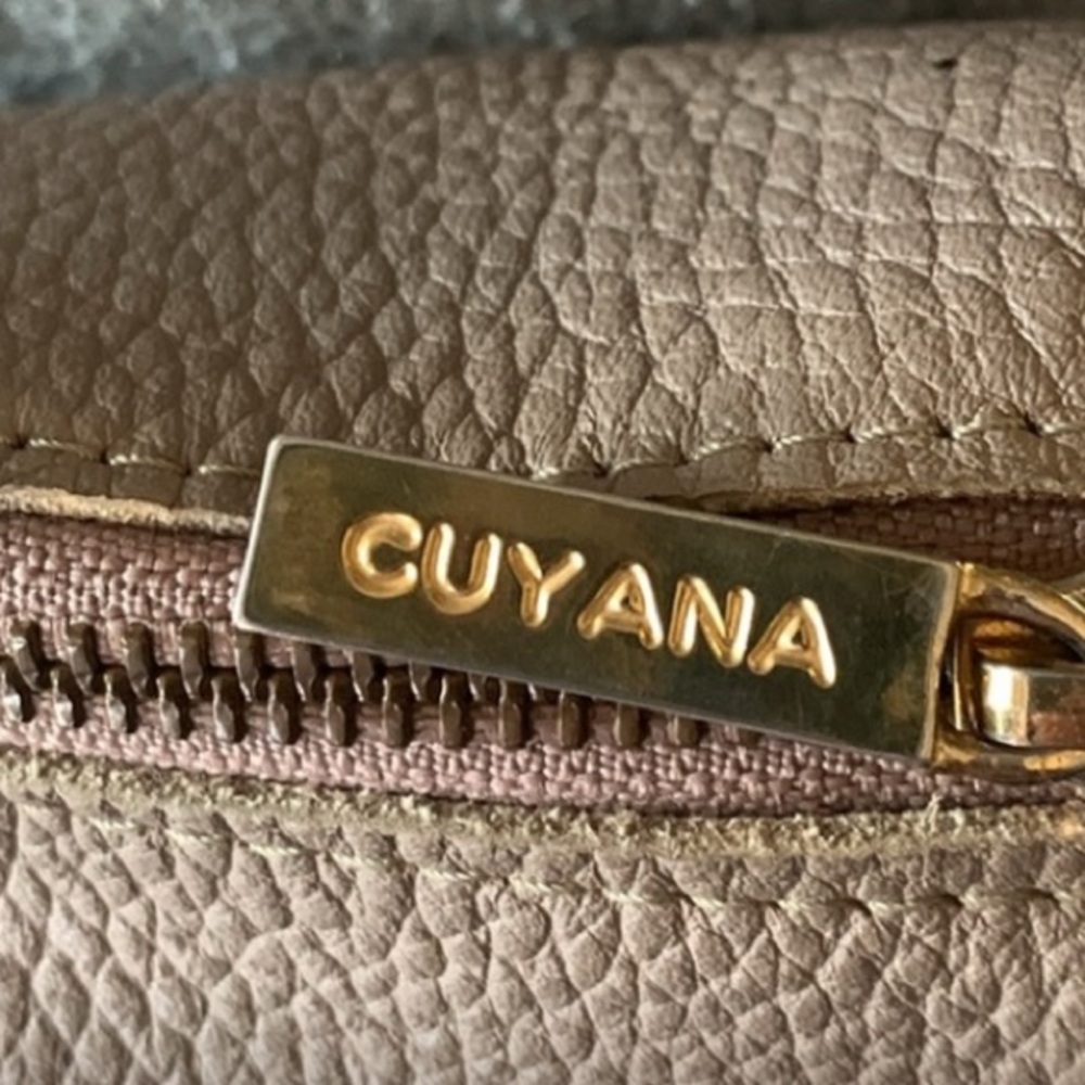 Cuyana Leather Crossbody Bag/Tote - Picture 3 of 12